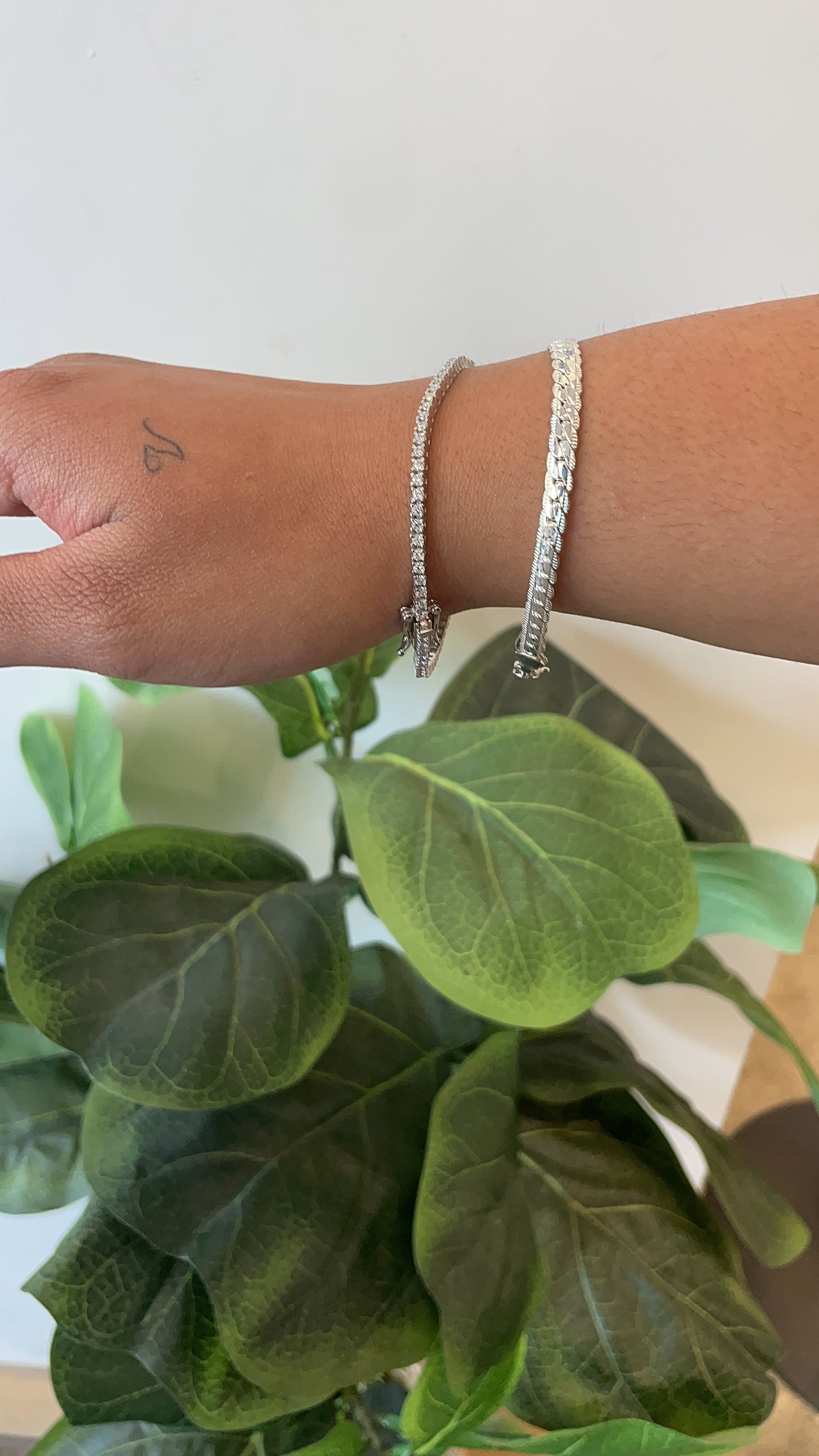 VVS Bracelet Gift Silver Set